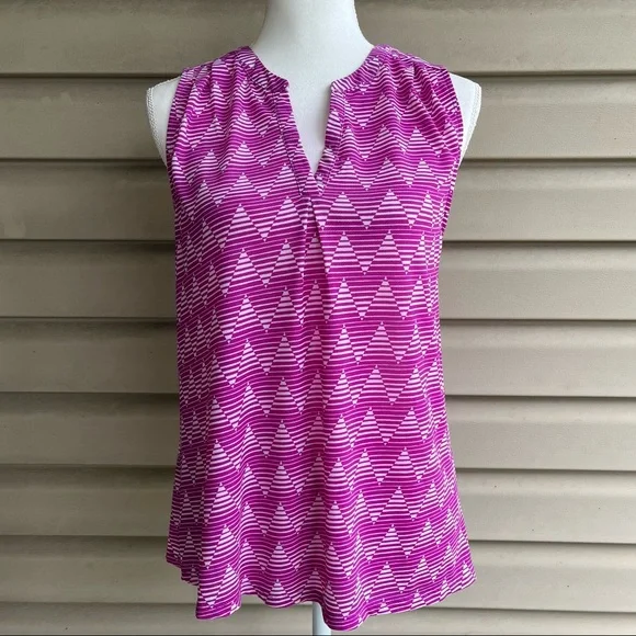 •Skies are Blue• Sleeveless Split V-Neck Knit Top - Size Small - Picture 1 of 8